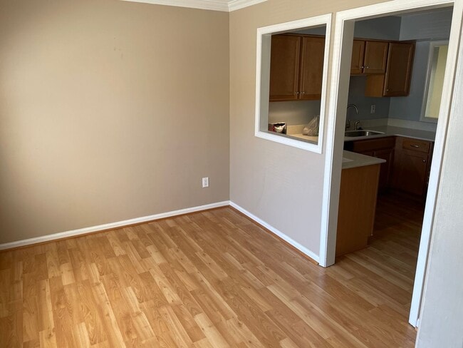 Photo - Gorgeous townhome in Kings Grant