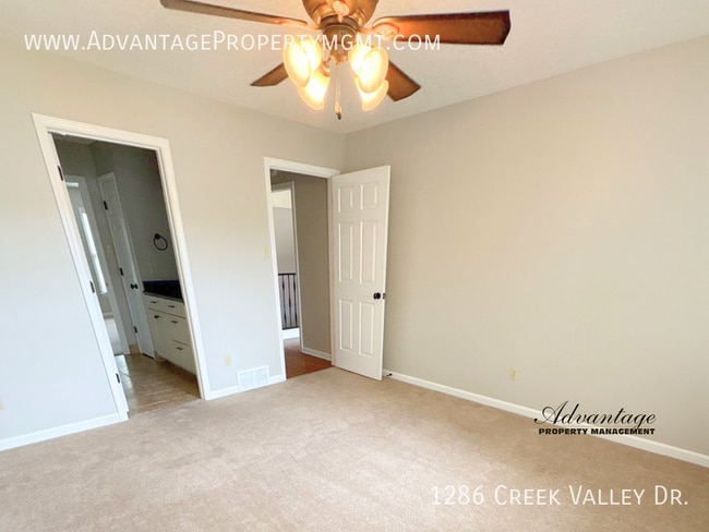 Photo - 1286 Creek Valley Dr