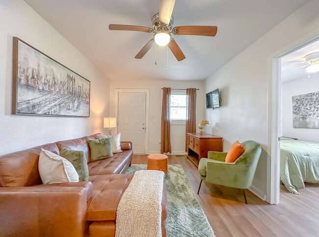 Photo - FAMU Triplex Unit 543