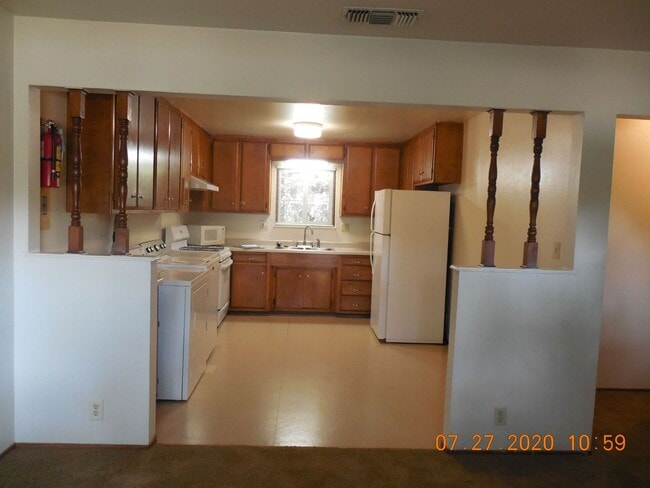 Photo - 1246 W 5th St Unidad B