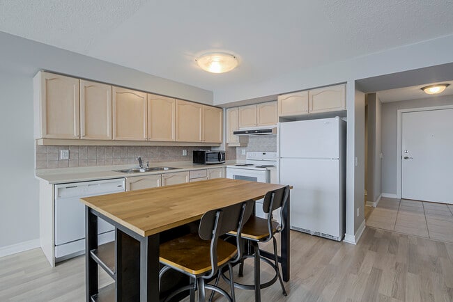 Photo - 710-1710 Humberwood Blvd