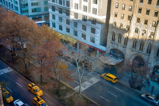 Photo - 235 W 75th St