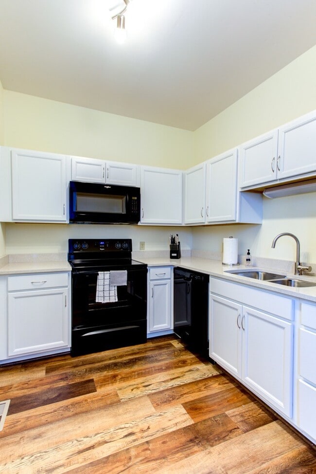 Photo - The Rathbone Apartments