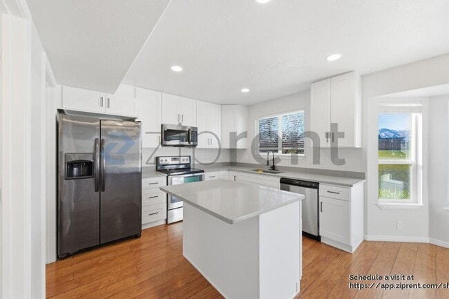 Photo - 7052 Devonna Rd