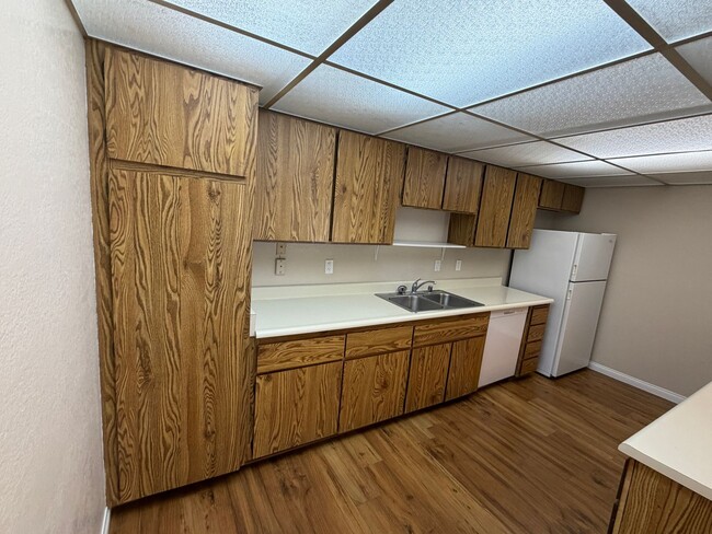 Photo - Spacious Condominium in Claremont School District! Ready for Immediate Move-in!! Unit 210