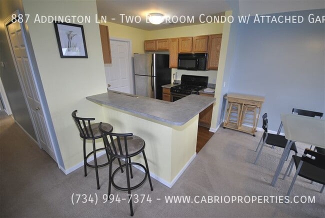 Photo - 887 Addington Ln