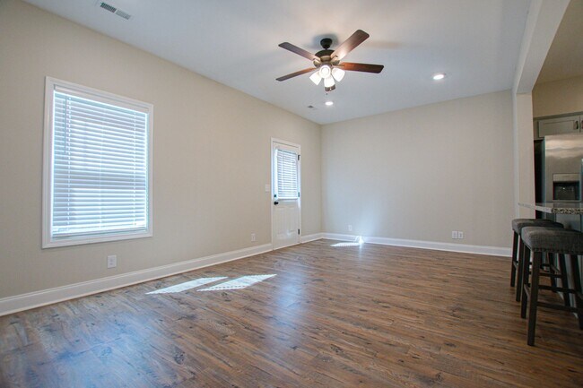 Photo - Pet Friendly Two Bedroom!