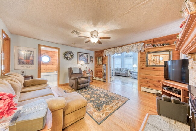 Photo - 51 Devaux Rd