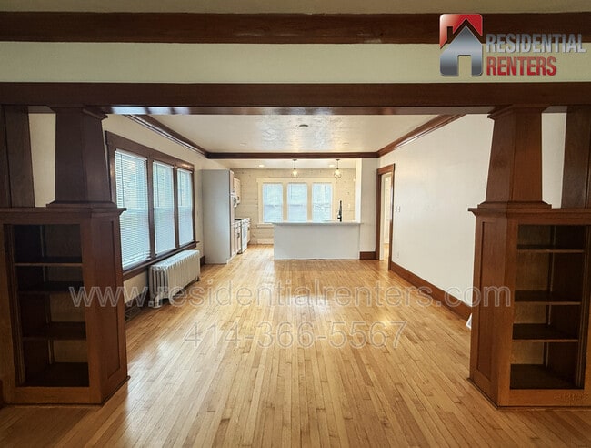 Photo - 2033 S 82nd St