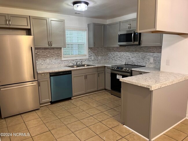 Photo - 1531 Rosemond Dr