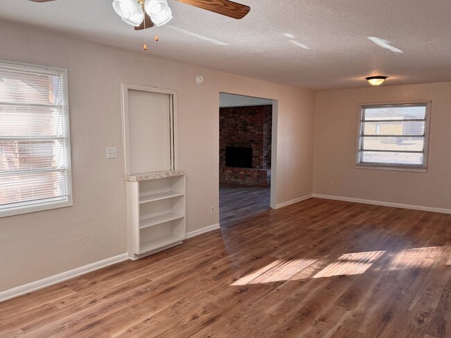 Photo - 4200 University Ave