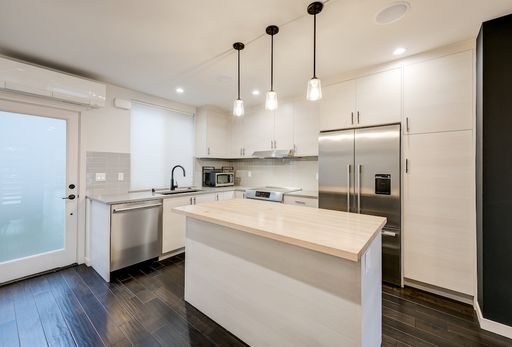 Photo - Gorgeous 3Bed/2.5 Bath Townhome in Queen Anne!