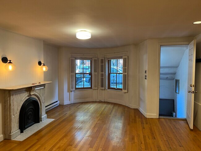 Photo - 28 Appleton St Unit #1