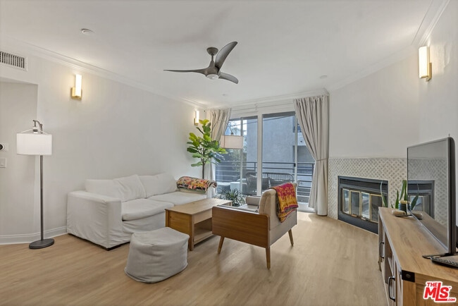 Building Photo - 20 Catamaran St Unit 104