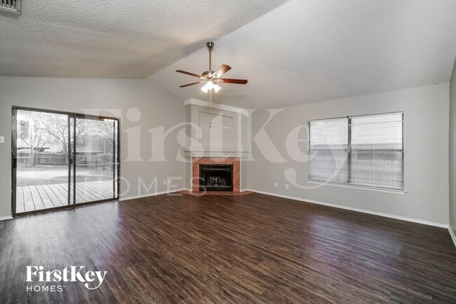 Photo - 7915 Millers Trail