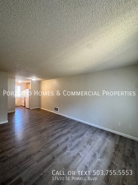 Photo - 17450 SE Powell Blvd