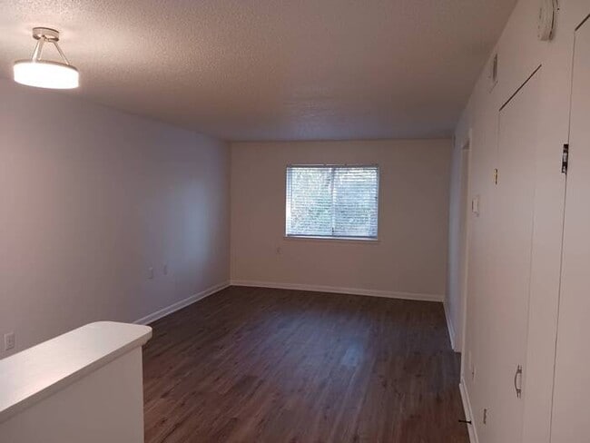 Photo - 1602 Eagles Pl Unit 3