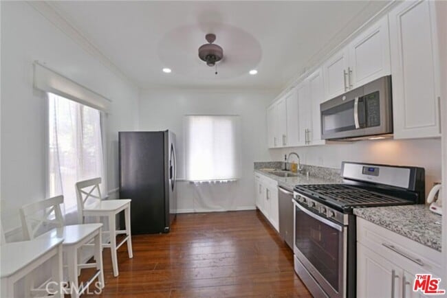 Photo - 9374 W Olympic Blvd