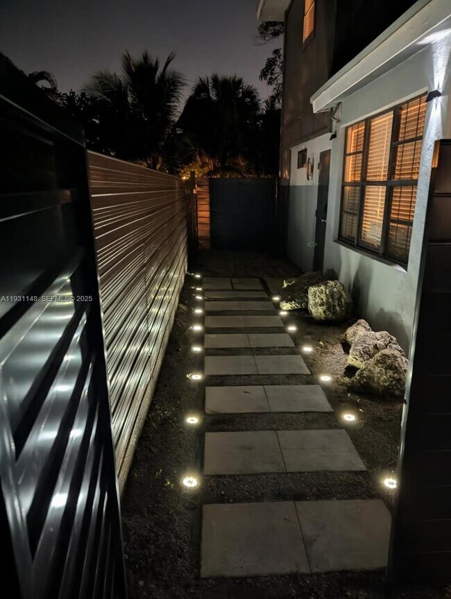 Photo - 2809 SW 8th St Unit B