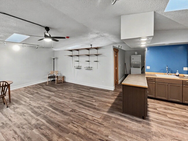 Photo - 9330 Emerald Dr