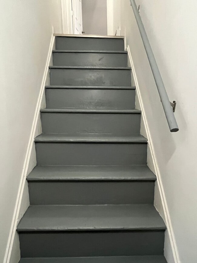 1320 E Main St Unit 3