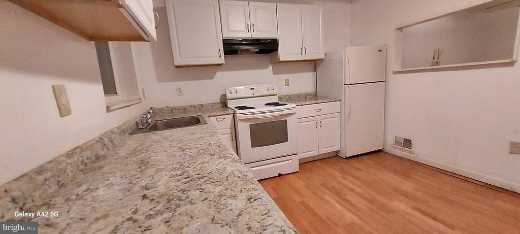 Photo - 2516 Lauretta Ave