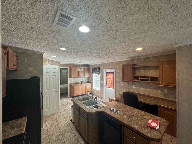 Photo - 17091 Swamp Rd