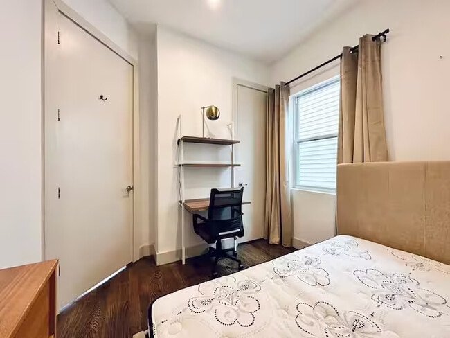 Photo - Furnished room/NOT APARTMENT Unit 2