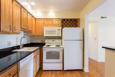 Photo - 320 Hammond Pond Pkwy Unit 104