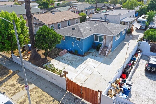 Photo - 1516 Ricardo St