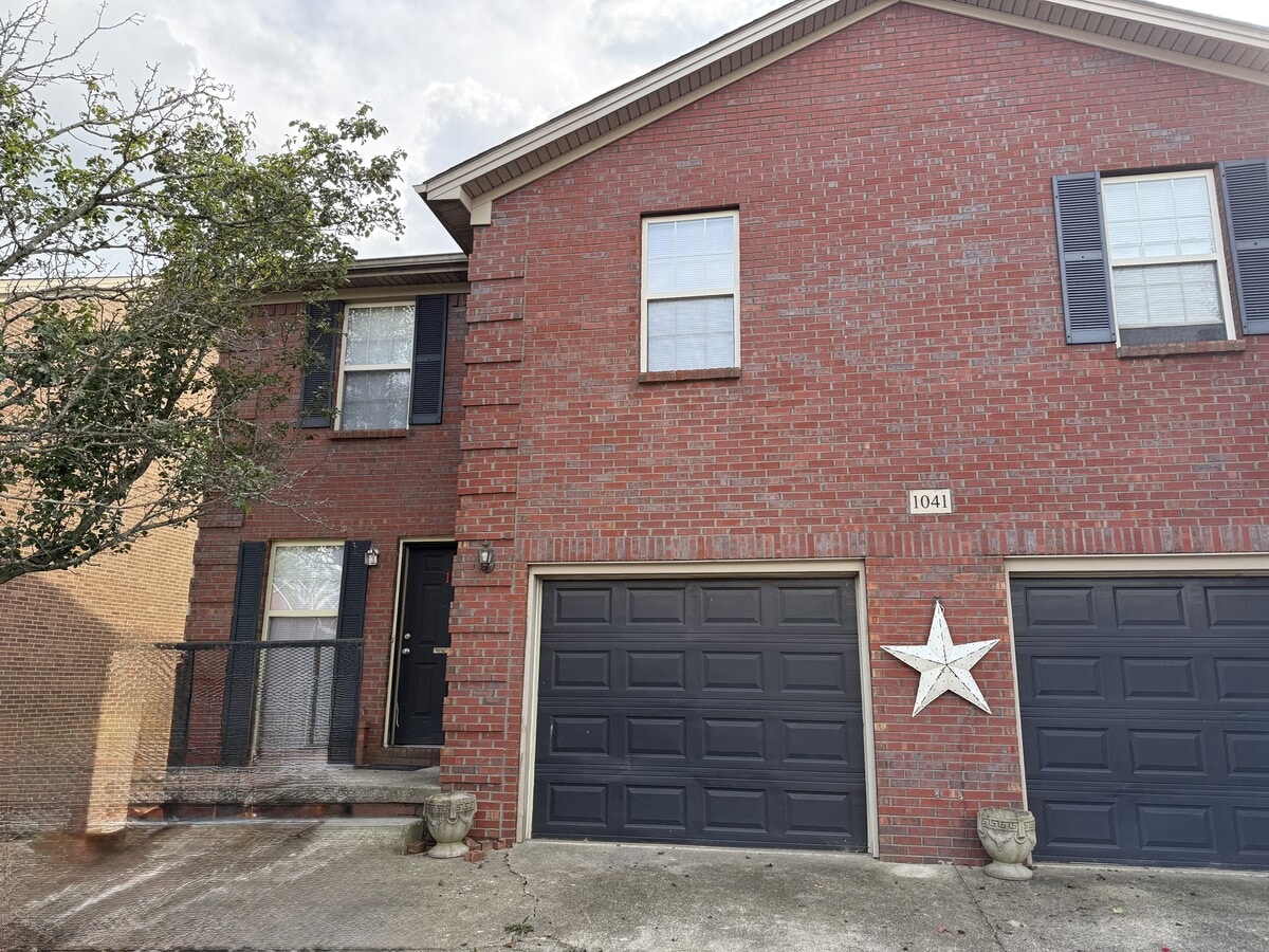 Photo - 1041 Blackwell Ct