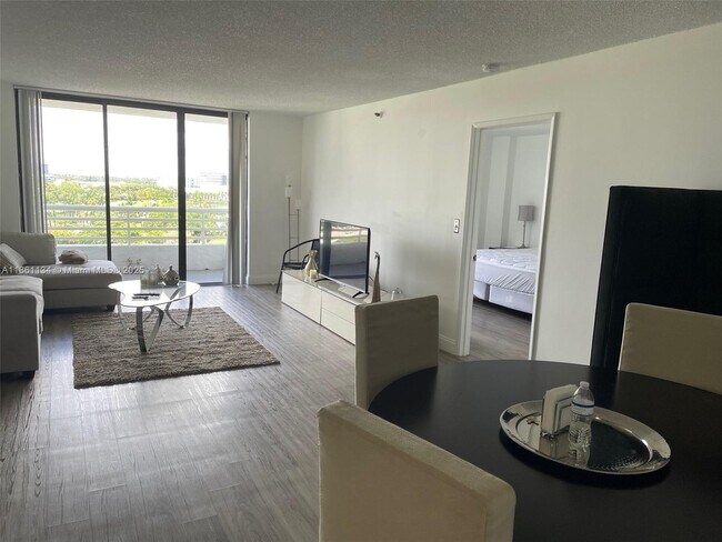 Photo - 3300 NE 192 St Unit 902
