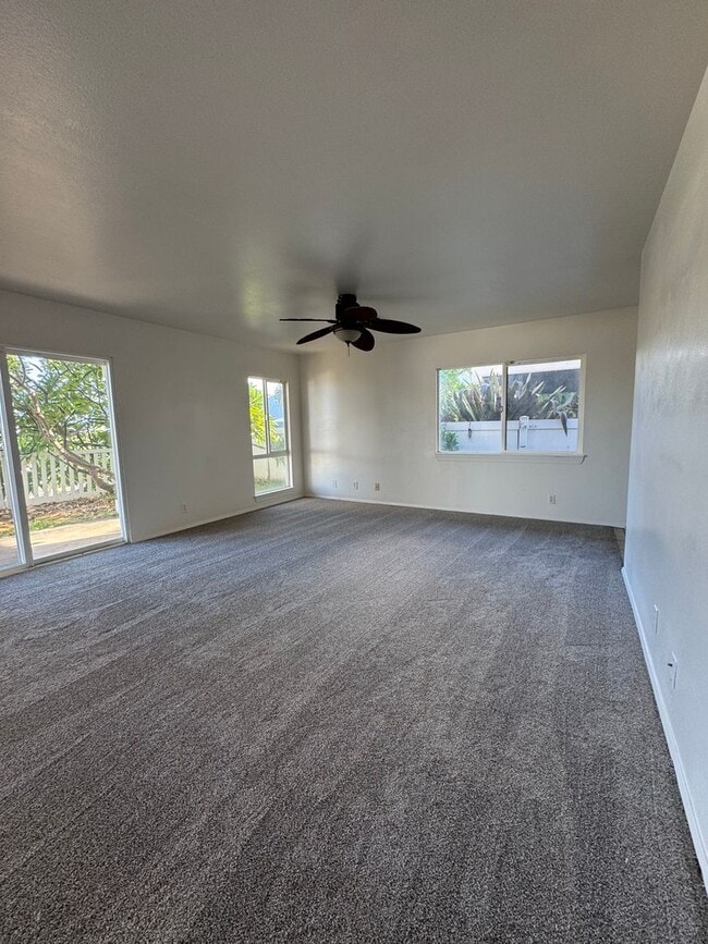 Photo - 87-2225-2225 Pakeke St