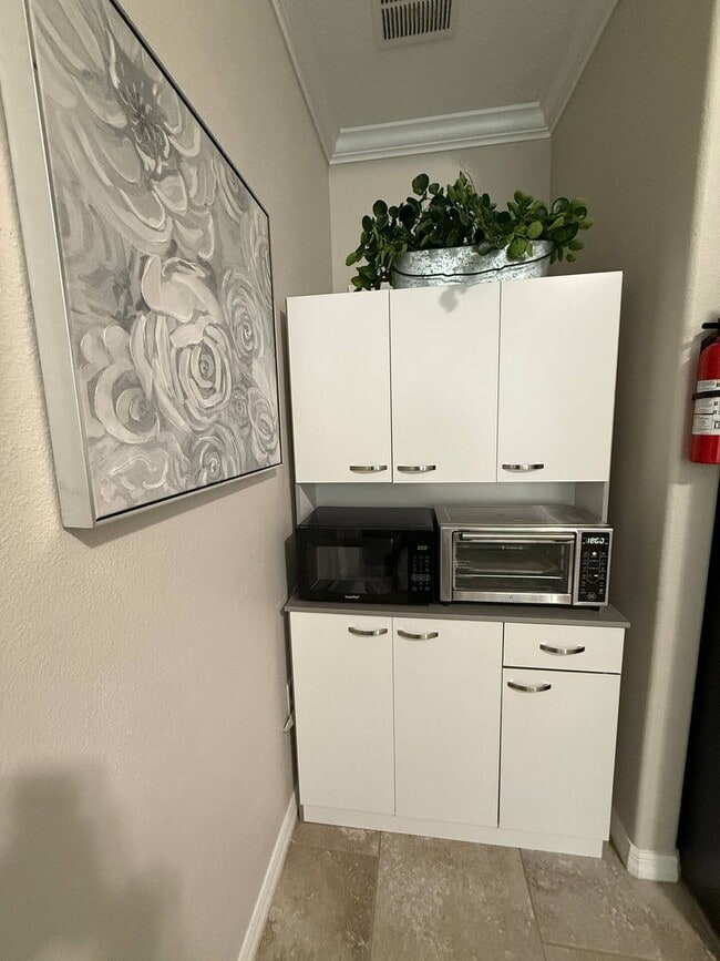 Photo - Furnished 1-Bedroom Apartment in Kindred –...
