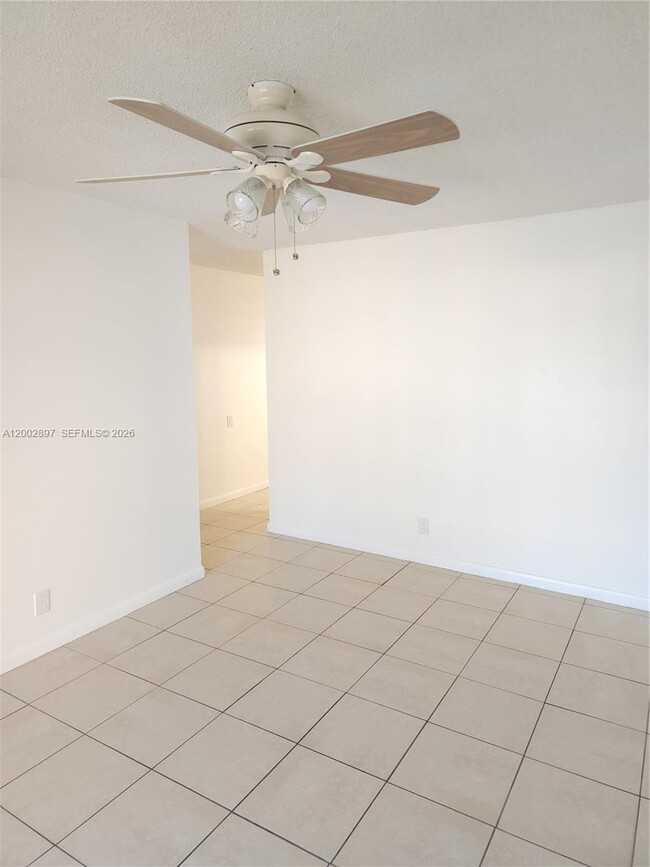 Photo - 4505 Treehouse Ln Unit 8-H