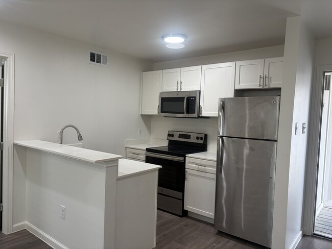 4919 San Jacinto