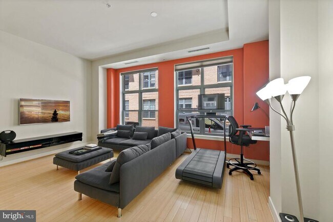 Photo - 2425 L St NW Unidad 218