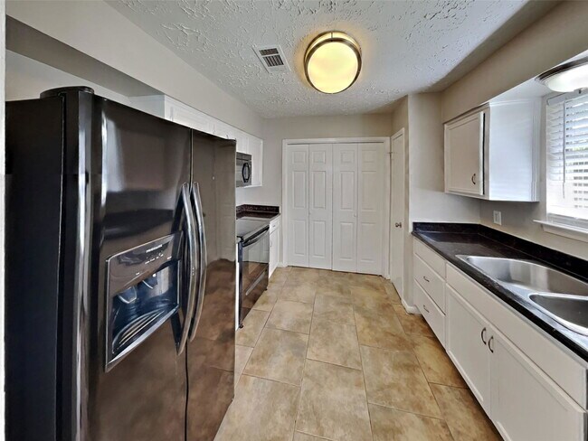 Photo - 20211 Cottonglade Ln