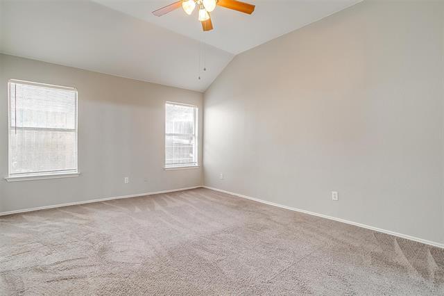 Photo - 927 Simon Dr