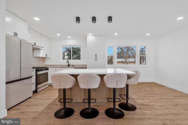 Photo - 6810 Weaver Ave