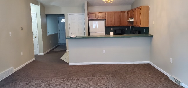 Photo - 3613 Newcastle Dr SE Unit B