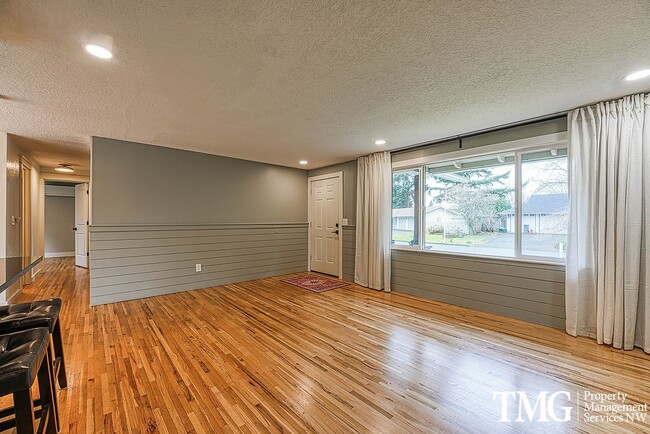 Photo - Classic Ranch Style home with 2 Bed 1.5 Bath and Large Backyard!