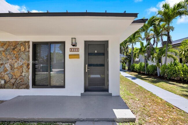 Photo - 3050 SW 26th St Unit 3050