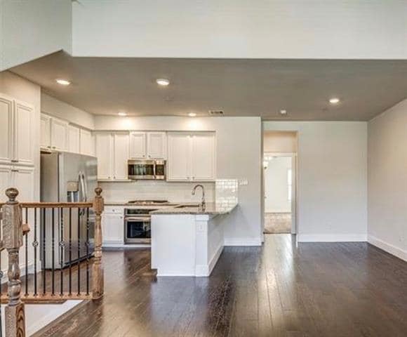 Photo - 2406 Magalia Ln