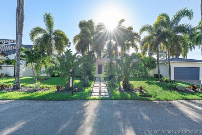 Photo - 207 Royal Palm Dr
