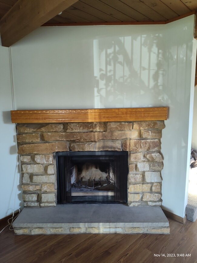 Photo - 434 Meadow Green Ln