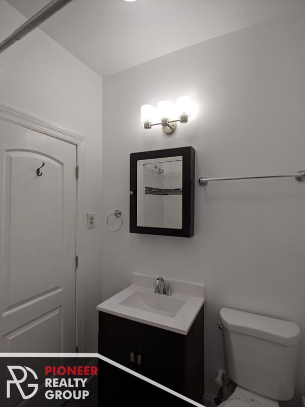 Photo - 3815 N Greenview Ave Unit GDN