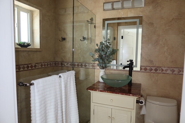 Photo - 104 Primrose Ln