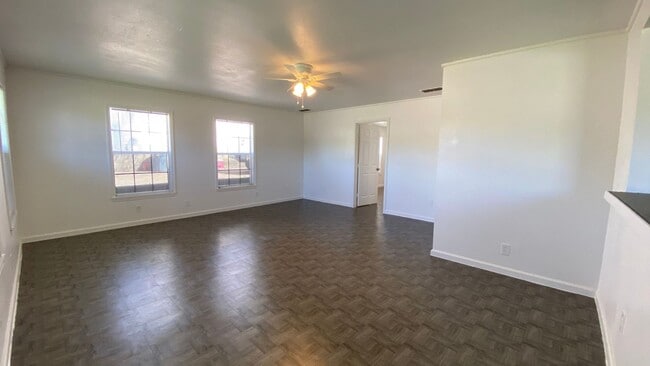 Photo - AVAILABLE NOW 3 BEDROOM 2 BATH HOME WITH BONUS ROOM IN RIVER OAKS