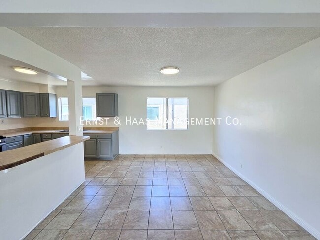 Photo - 1330 Walnut Ave Unidad 04